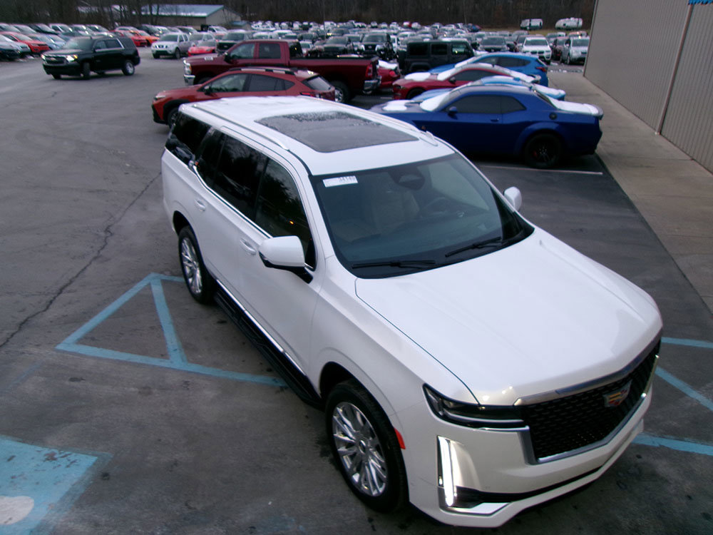 Used 2023 Cadillac Escalade Premium Luxury image 8