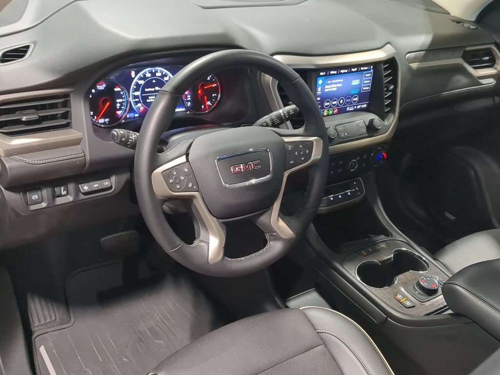 Used 2023 GMC Acadia Denali w/ Denali Technology Package AWD/4WD image 12