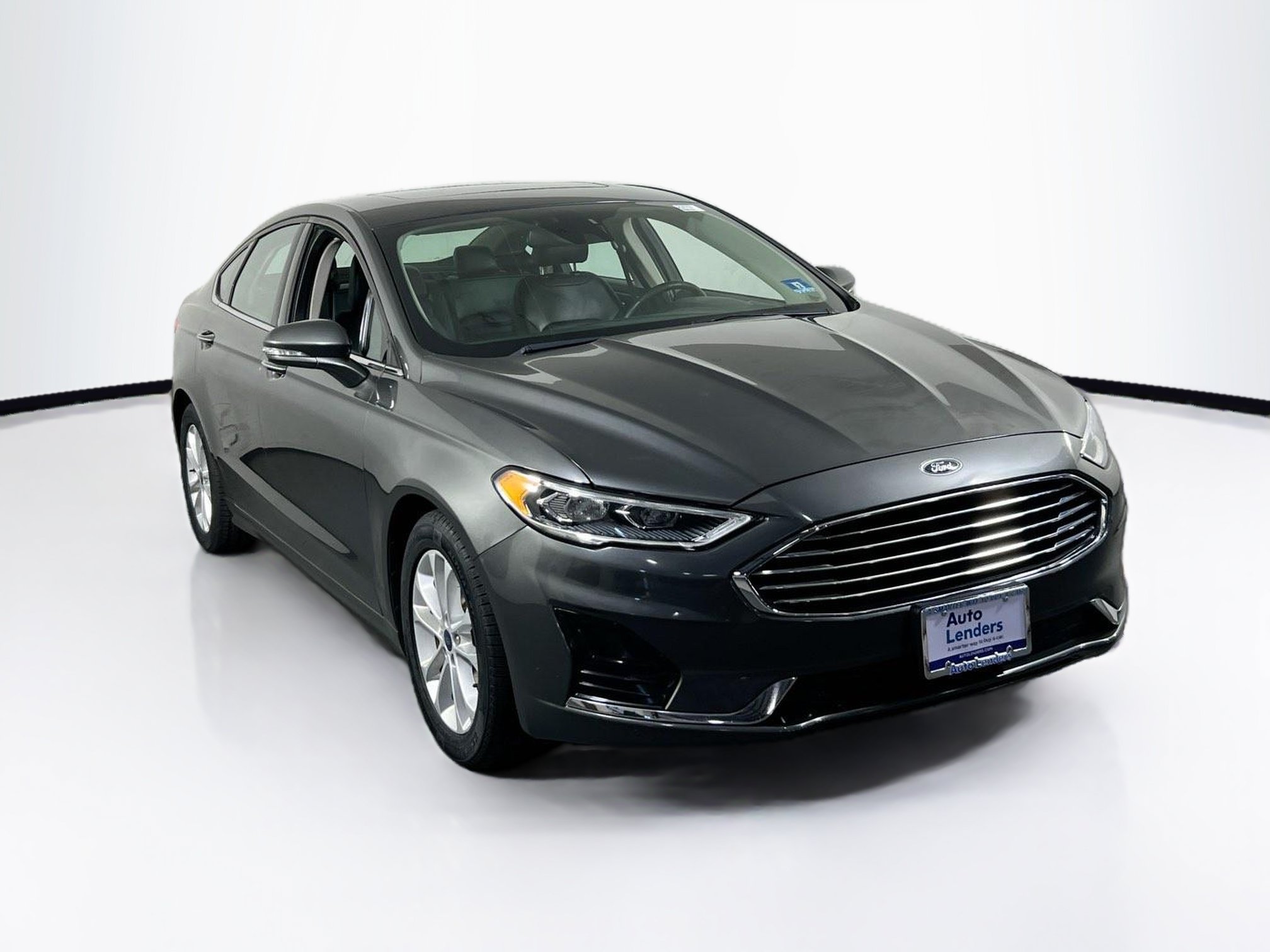 Used 2020 Ford Fusion SEL FWD image 3