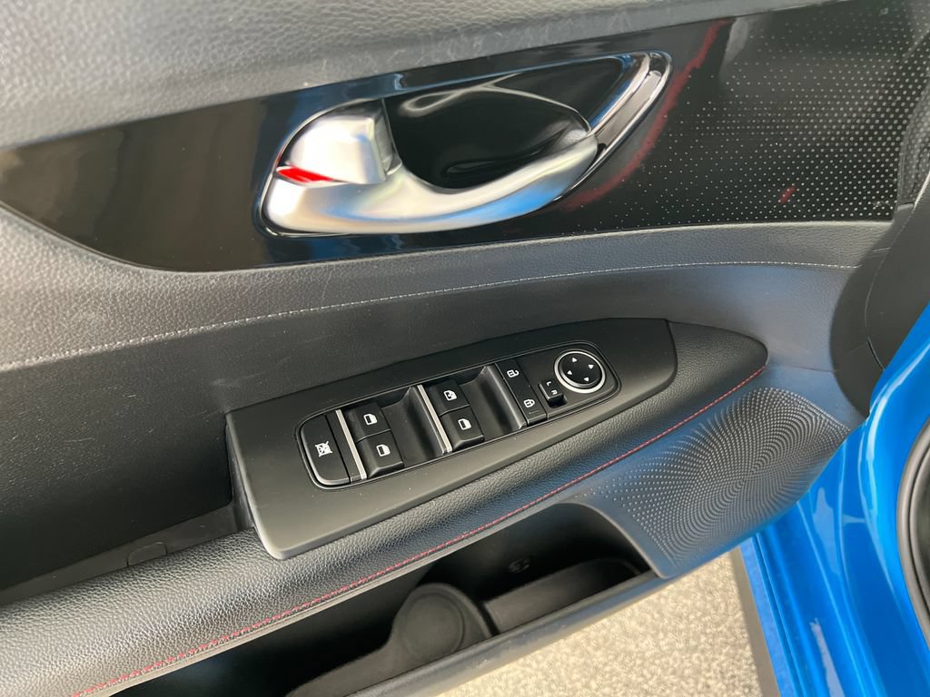 Used 2022 Kia Forte GT w/ GT Technology Package FWD image 13