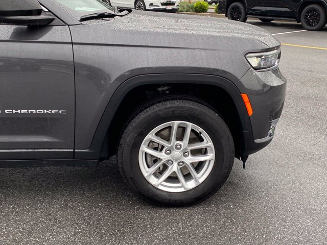 Used 2025 Jeep Grand Cherokee L Laredo AWD/4WD image 10