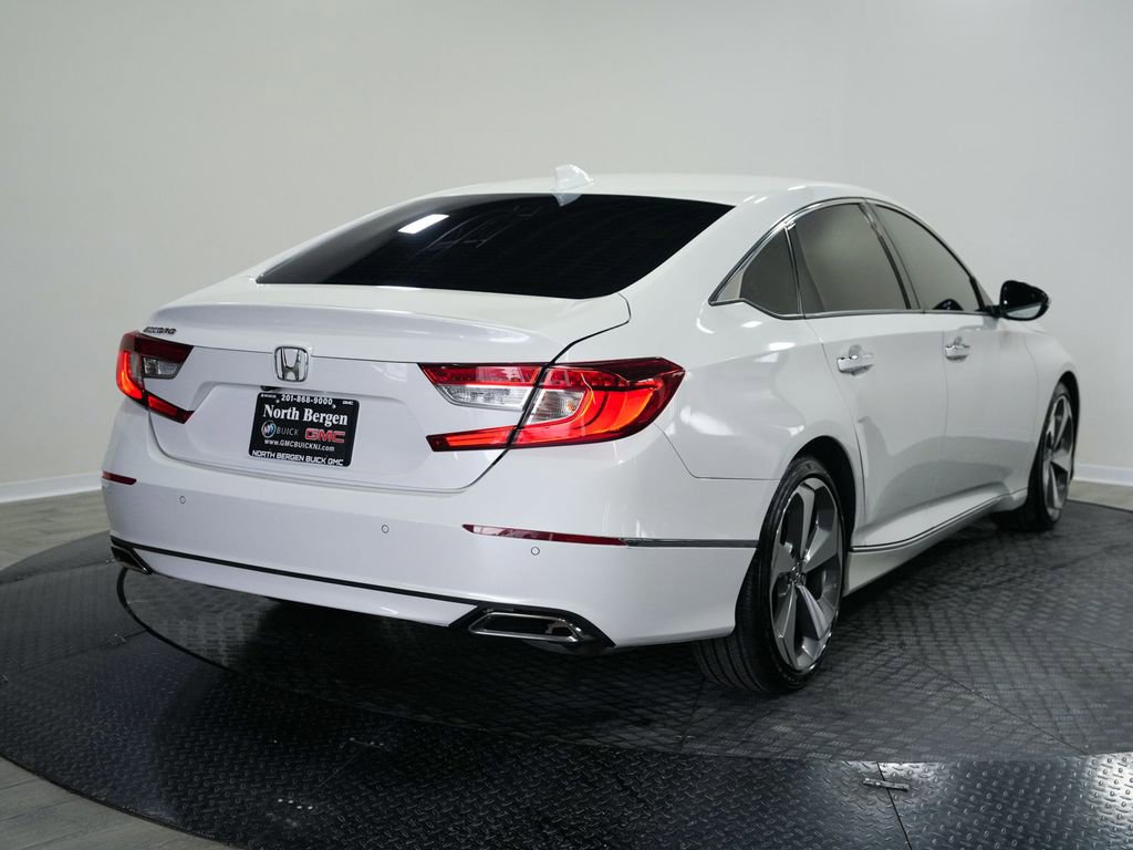 Used 2018 Honda Accord Touring image 8