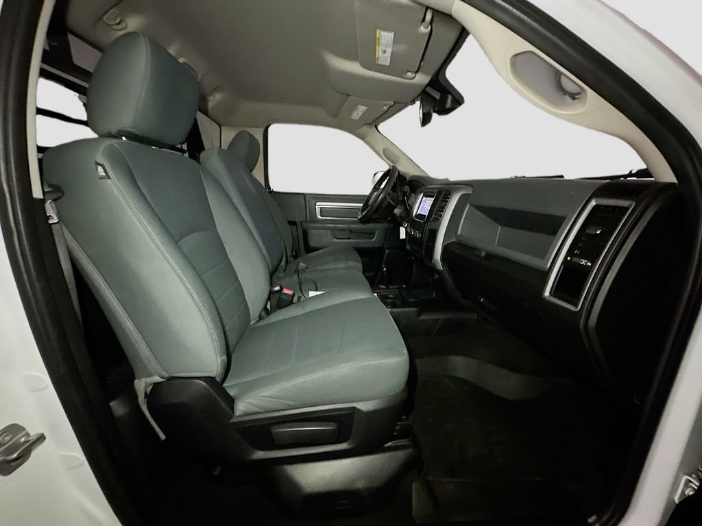 Used 2016 RAM 3500 Tradesman w/ Chrome Appearance Group AWD/4WD image 32