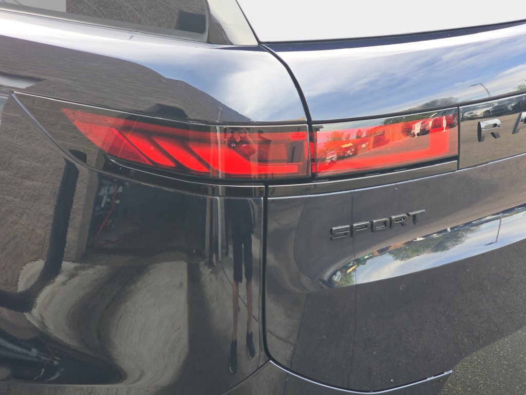 New 2026 Land Rover Range Rover Sport Dynamic SE AWD/4WD image 23