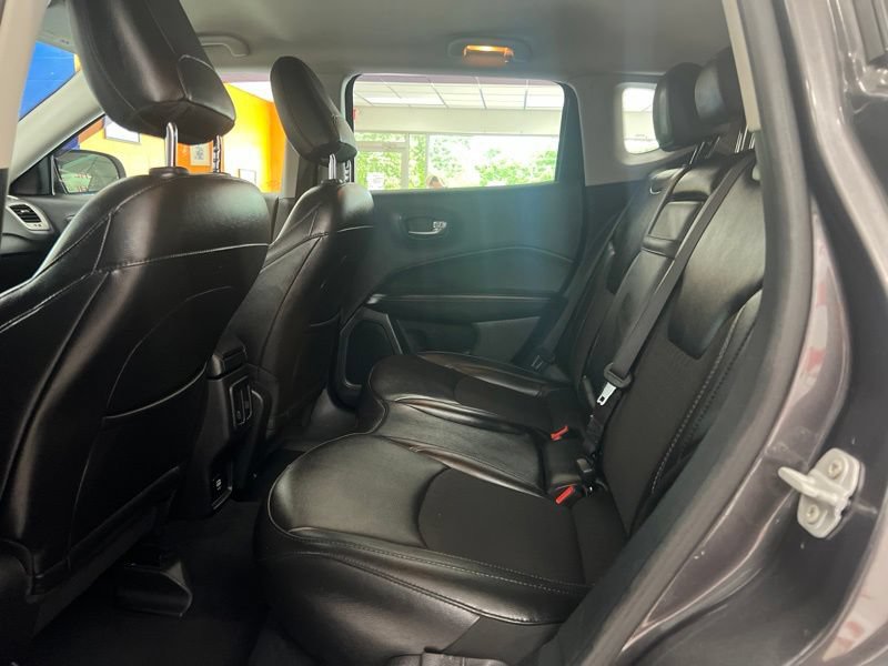 Used 2020 Jeep Compass Latitude w/ Cold Weather Group AWD/4WD image 15