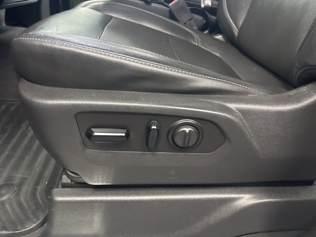 Used 2020 Chevrolet Silverado 1500 LT w/ Texas Edition image 21