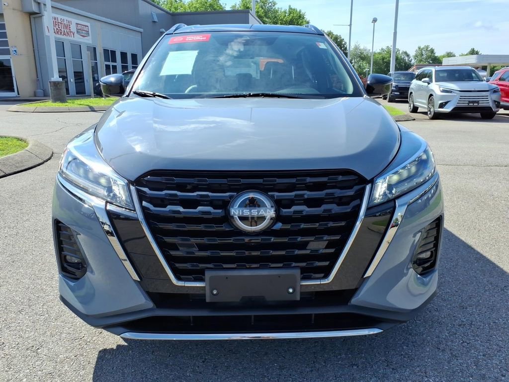 Certified 2023 Nissan Kicks SR w/ SR Premium Package FWD image 18