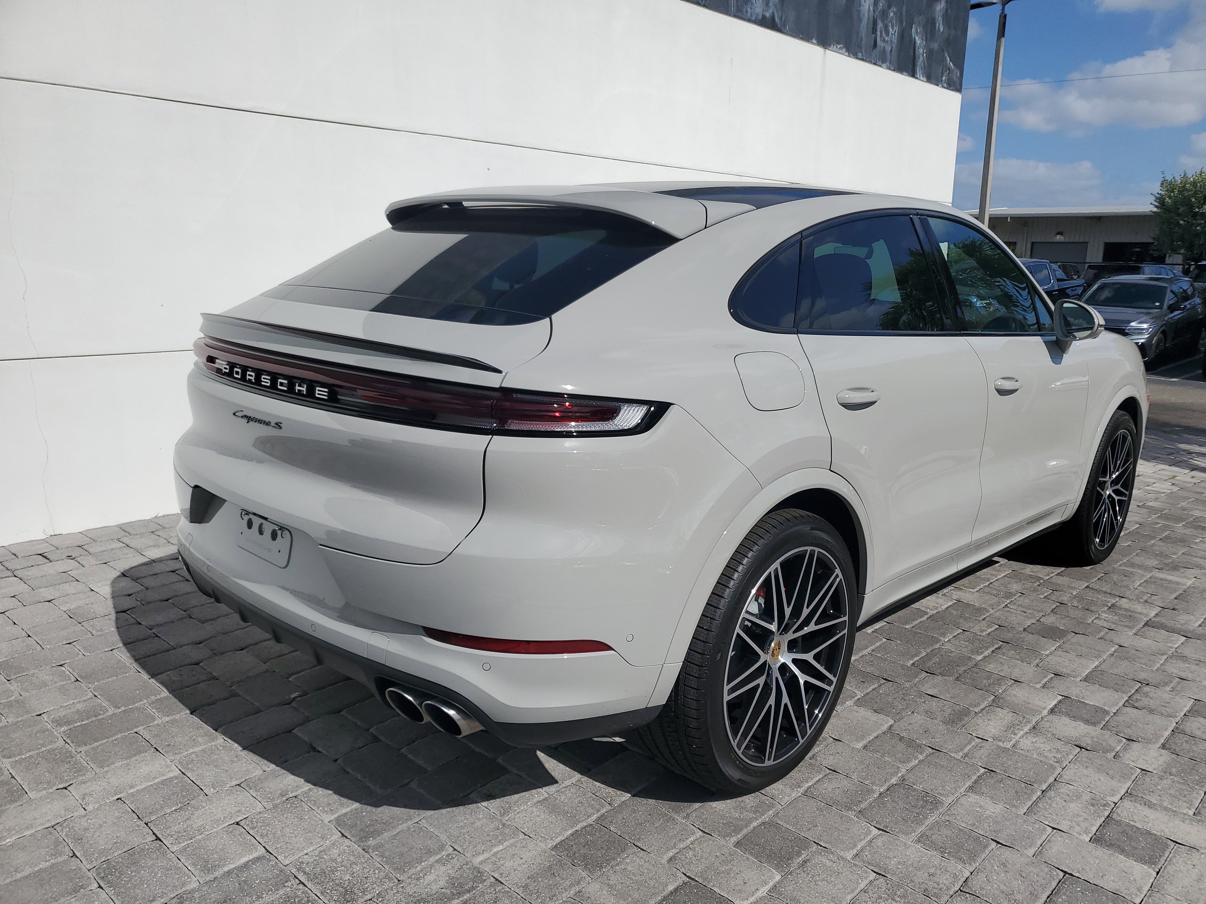 Used 2024 Porsche Cayenne S image 6