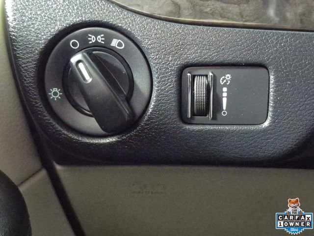 Used 2016 Dodge Grand Caravan SXT w/ UConnect Hands-Free Group image 16