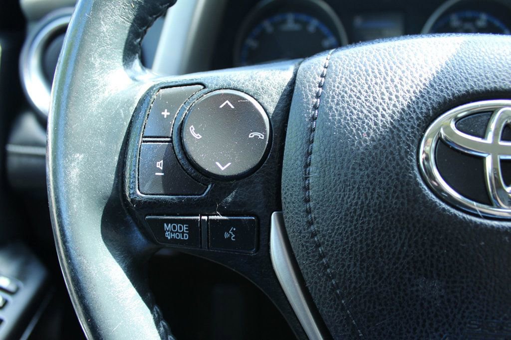 Used 2018 Toyota RAV4 XLE FWD image 18