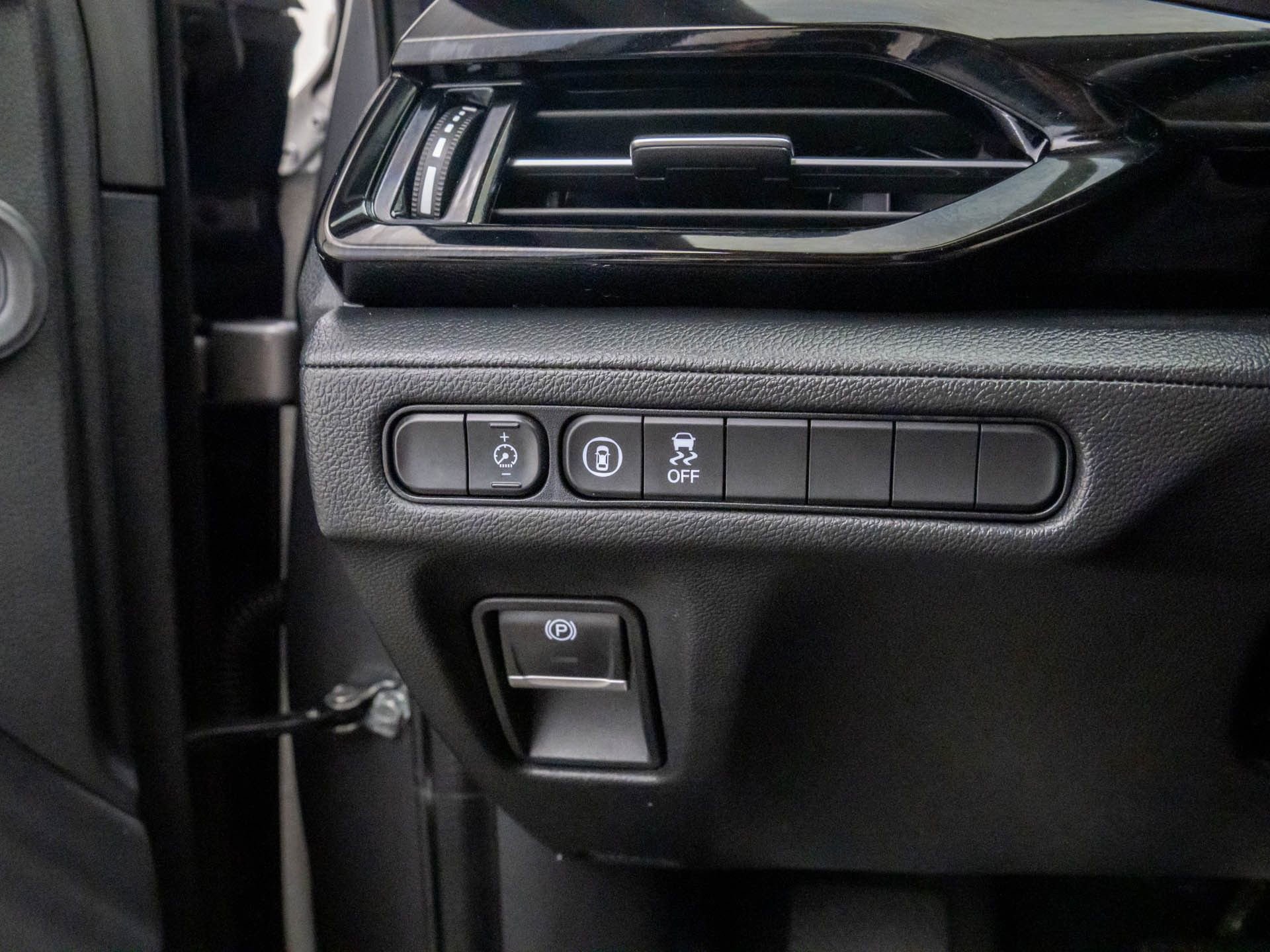 Used 2023 Acura MDX SH-AWD image 21