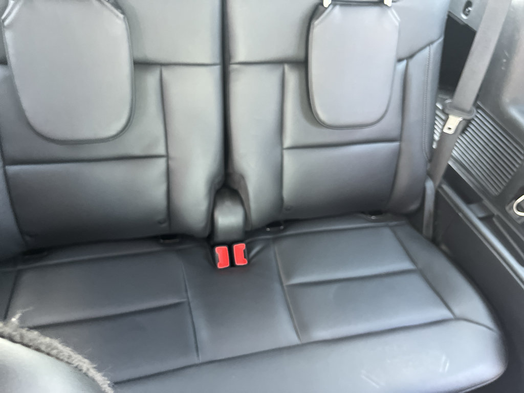 Used 2022 Ford Explorer XLT w/ Equipment Group 202A AWD/4WD image 43