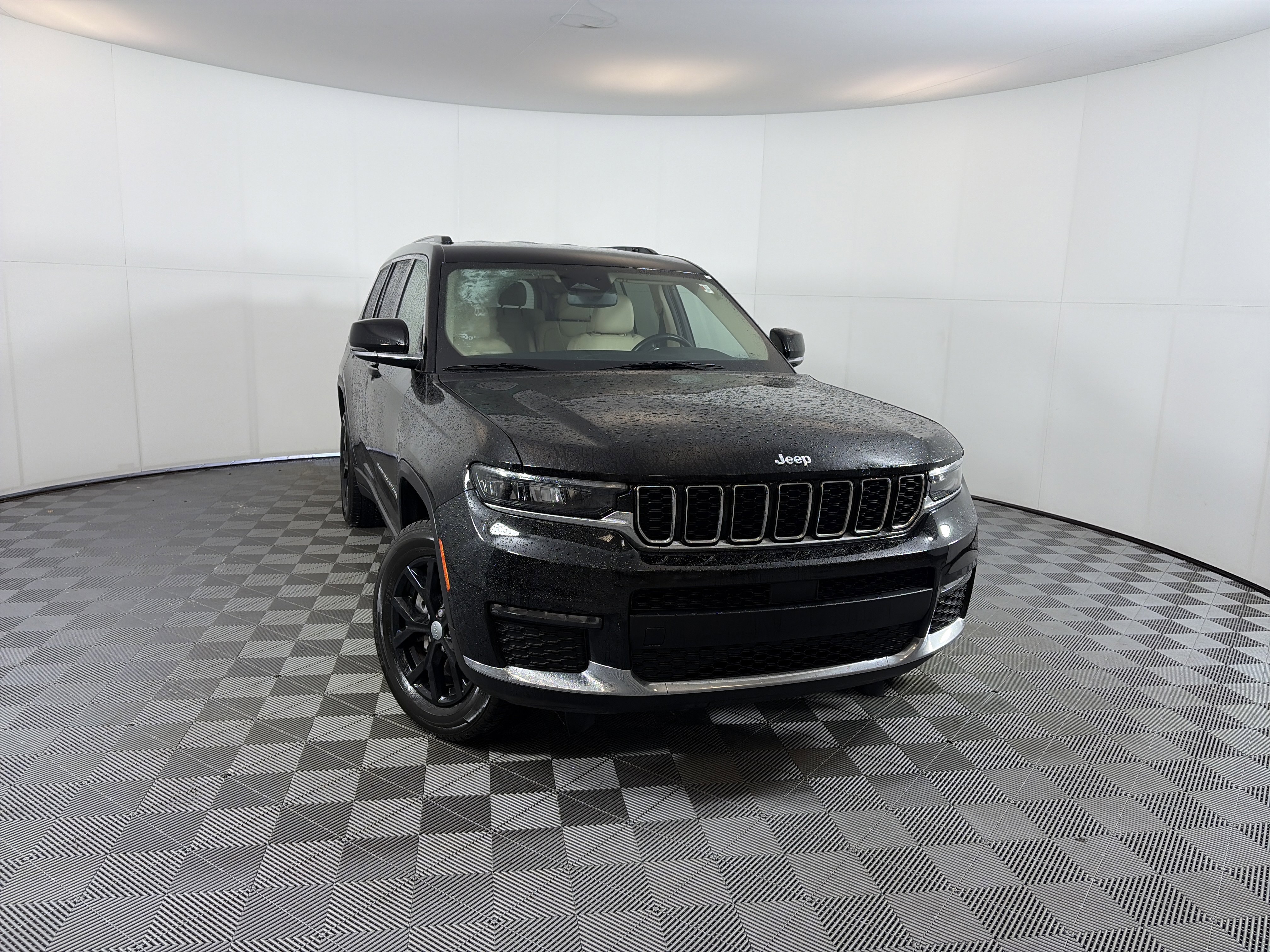 Used 2022 Jeep Grand Cherokee L Limited image 1