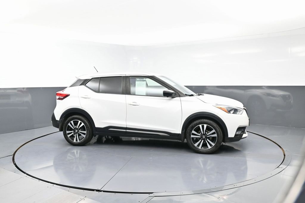 Used 2020 Nissan Kicks SR w/ SR Premium Package image 7