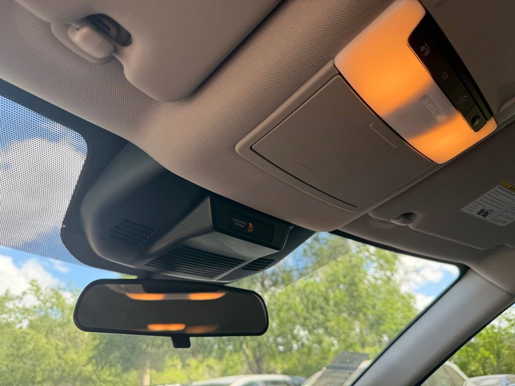 Used 2023 Nissan Rogue S image 27