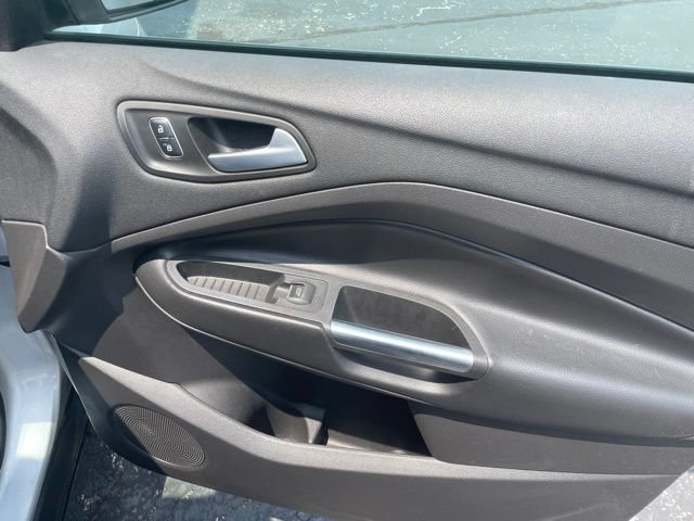 Used 2018 Ford Escape Titanium w/ Ford Safe & Smart Package AWD/4WD image 46