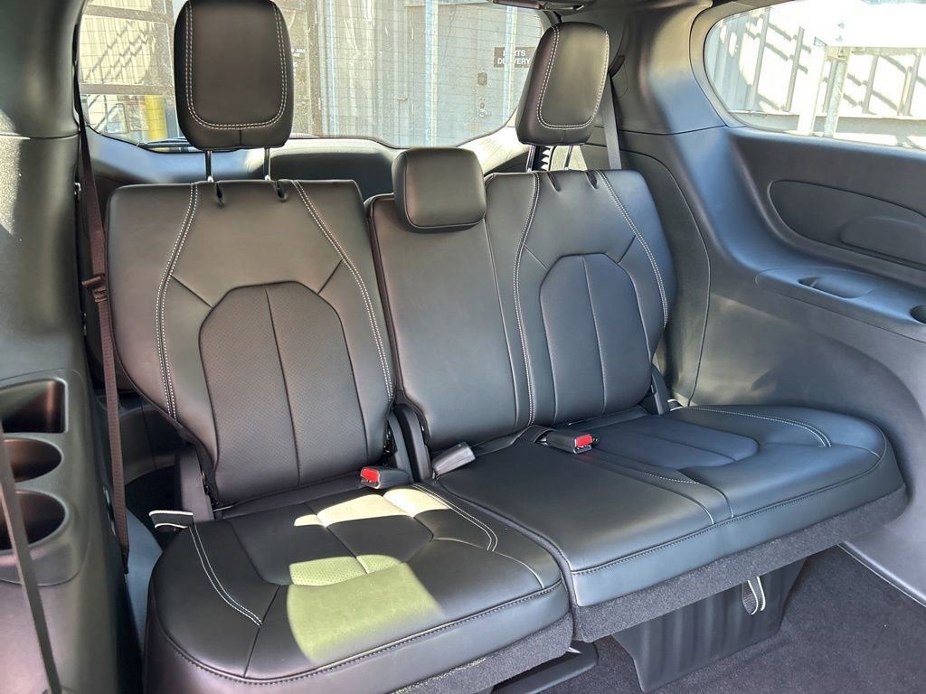 New 2026 Chrysler Voyager LX image 37