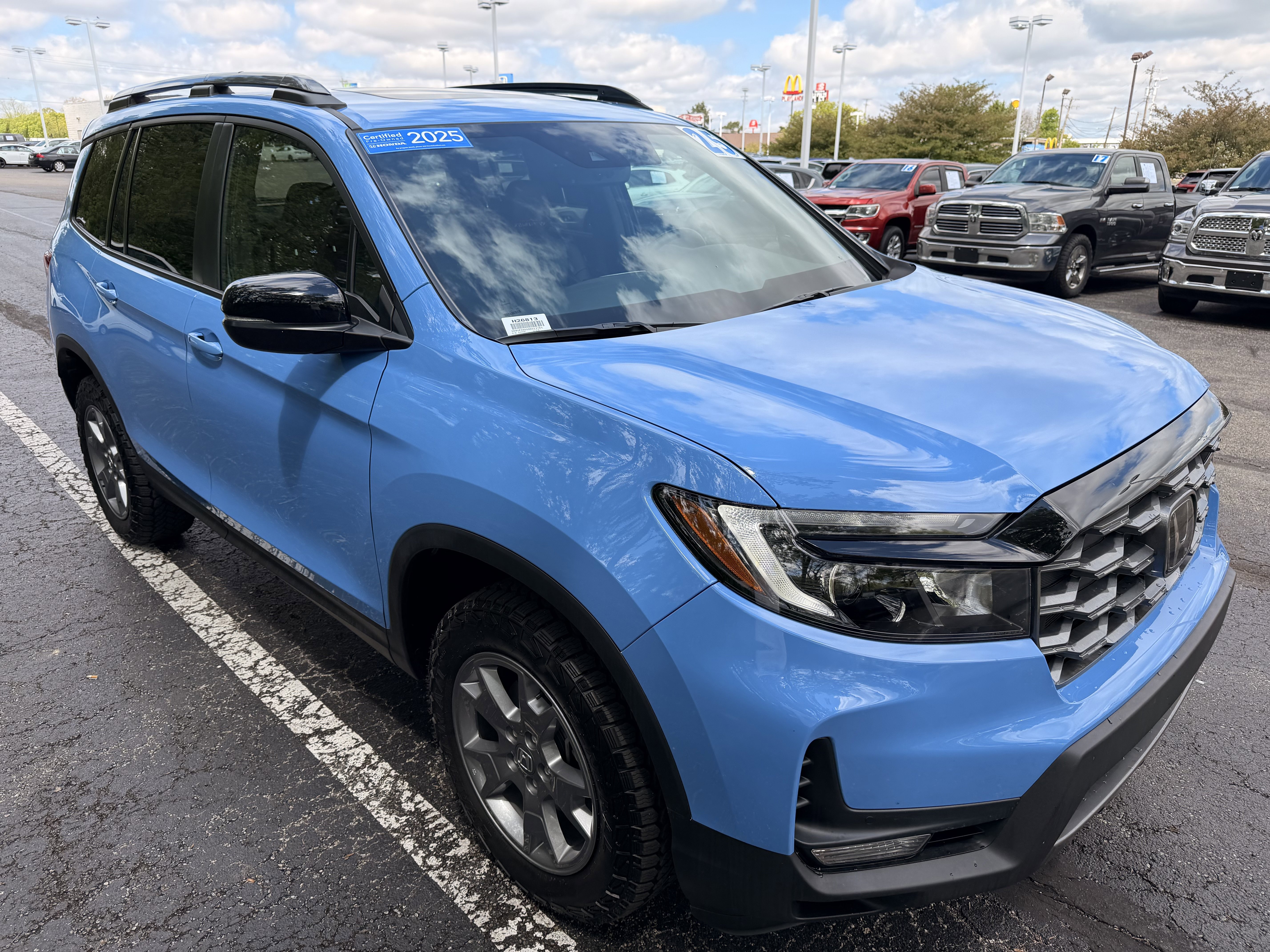 Used 2025 Honda Passport TrailSport image 1