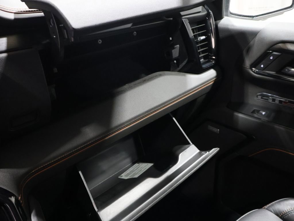 Used 2024 GMC Sierra 1500 AT4 w/ Technology Package image 37