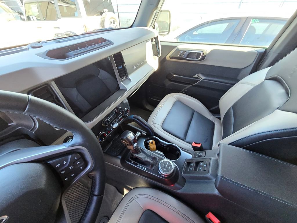Used 2024 Ford Bronco Wildtrak image 15