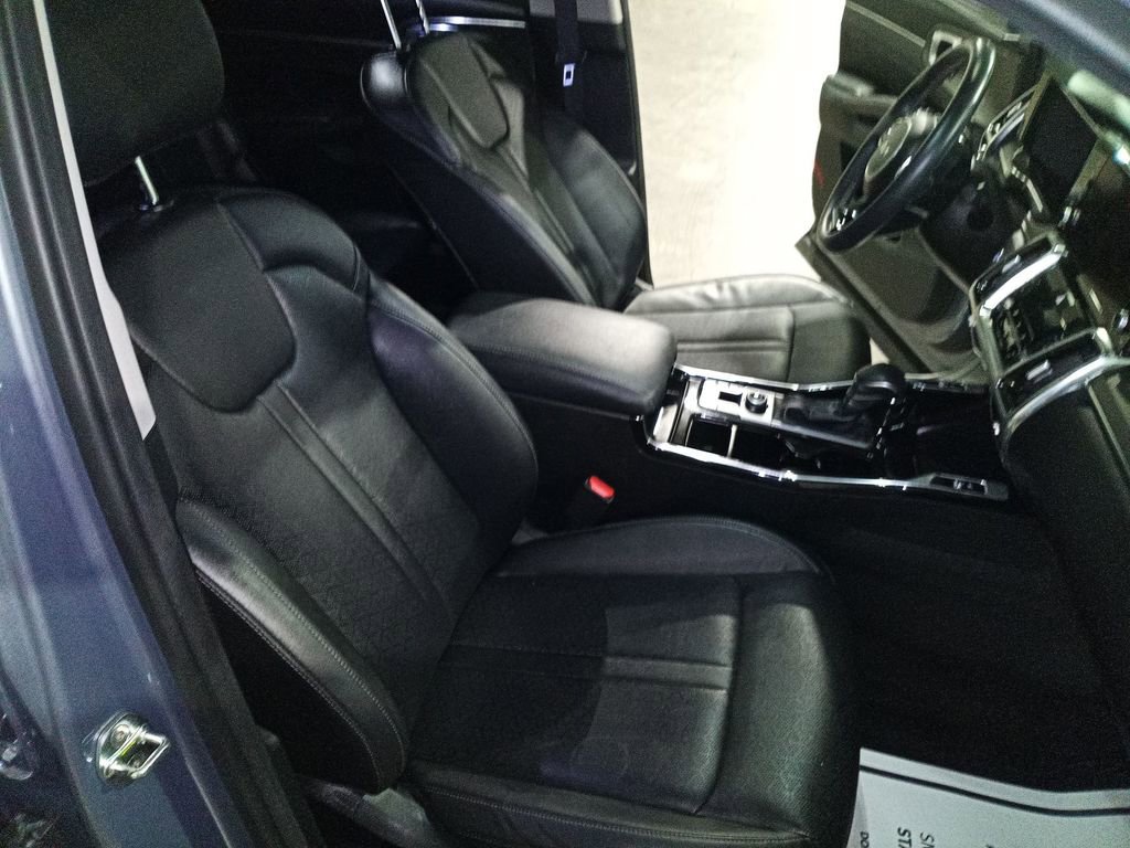Used 2023 Kia Sorento SX image 26