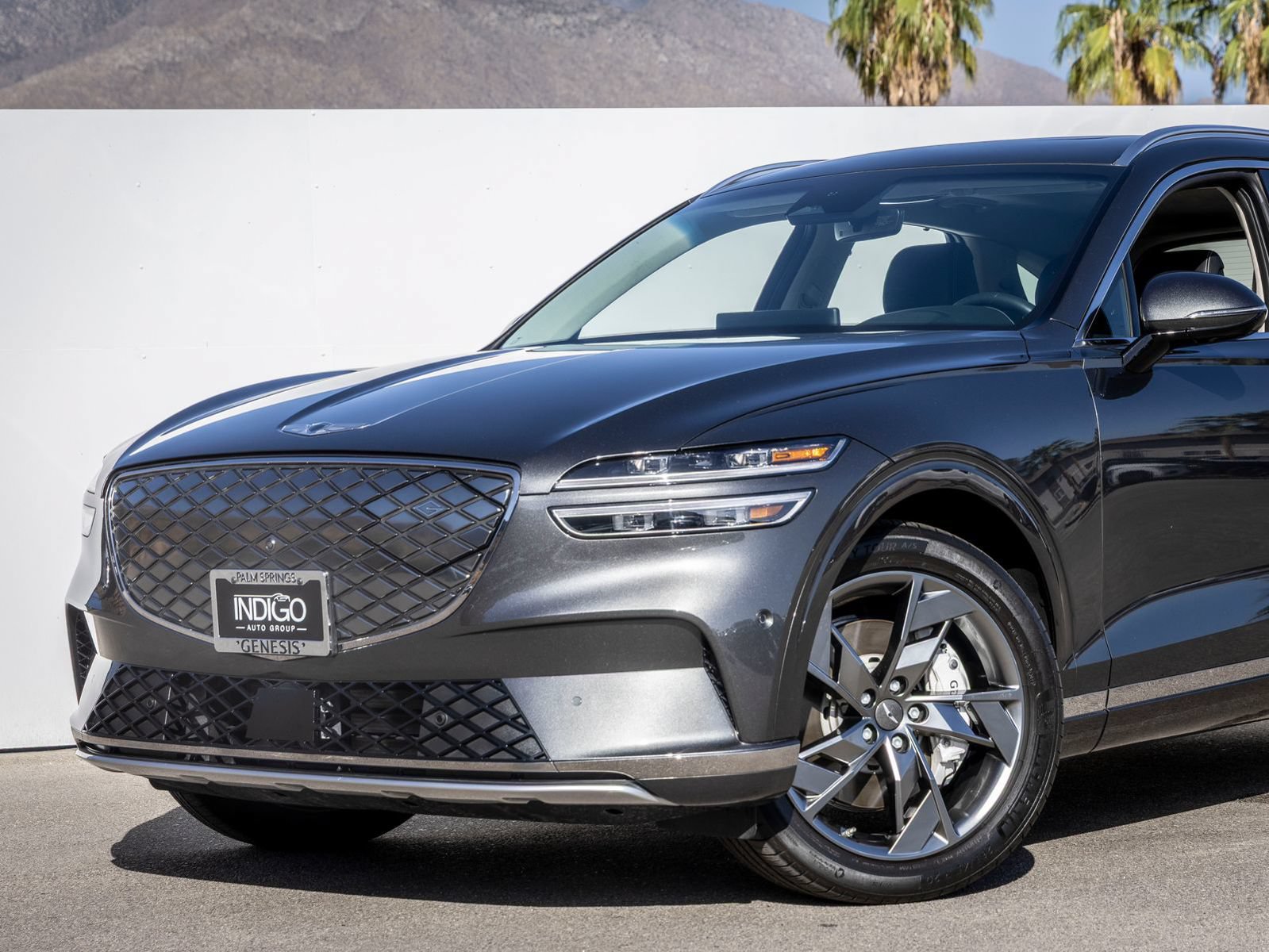 Used 2025 Genesis Electrified GV70 w/ Prestige Package AWD/4WD image 2