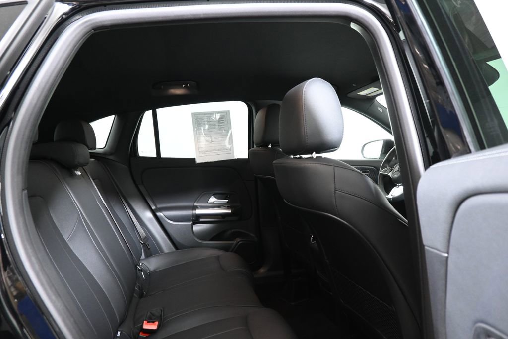 Certified 2025 Mercedes-Benz GLA 250 4MATIC image 24