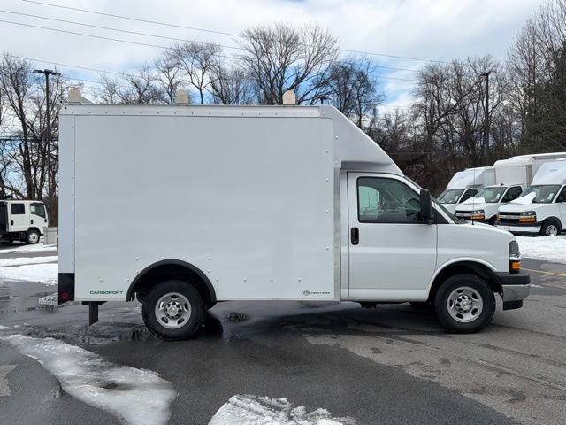 New 2025 Chevrolet Express 3500 w/ Power Convenience Package image 9