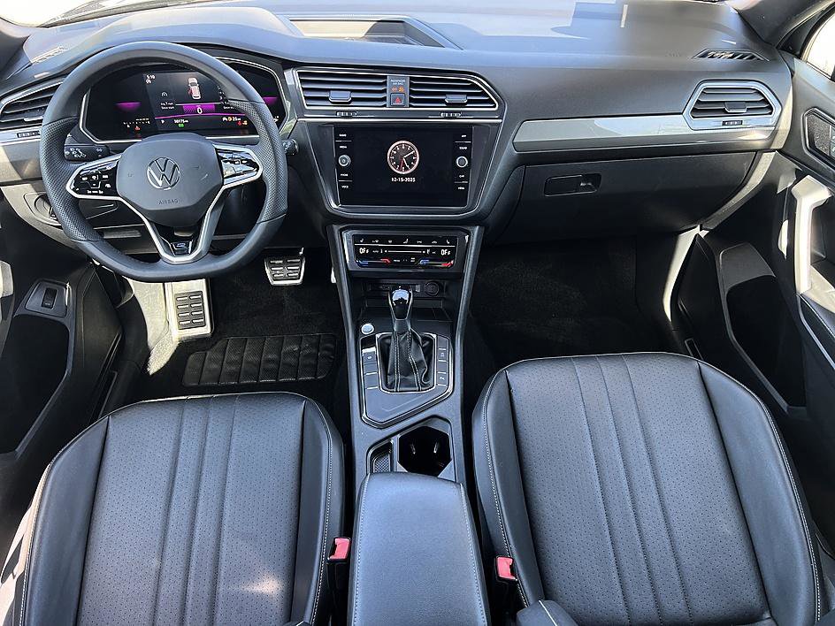 Used 2022 Volkswagen Tiguan SE R-Line image 18