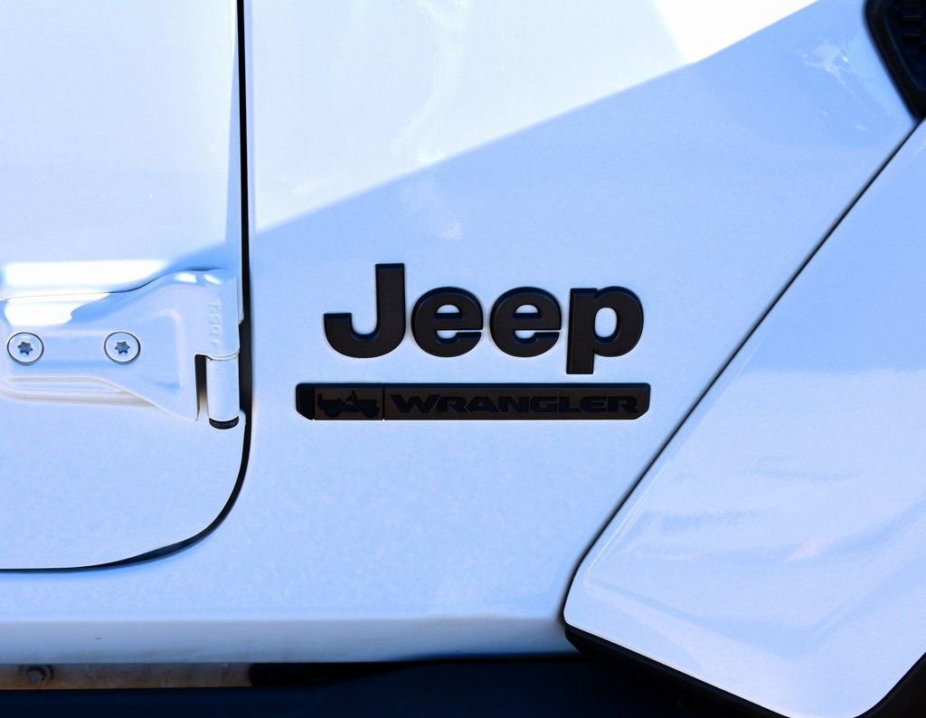 Used 2021 Jeep Wrangler Sport S image 9