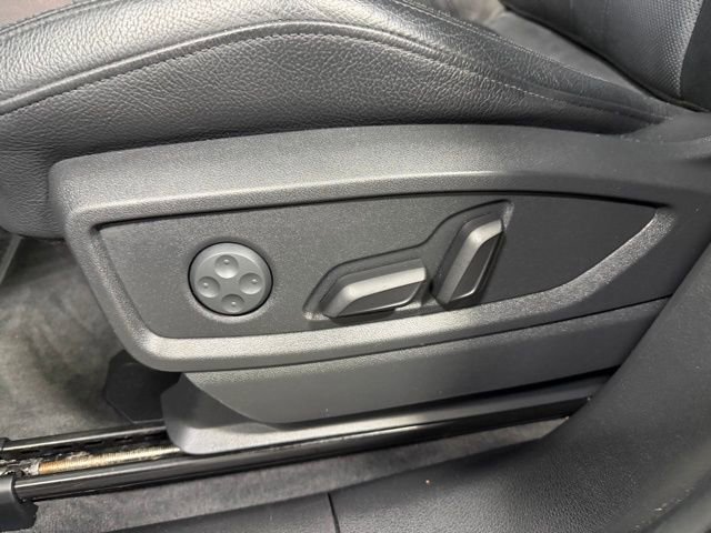 Used 2019 Audi Q5 Prestige w/ Prestige Package image 24