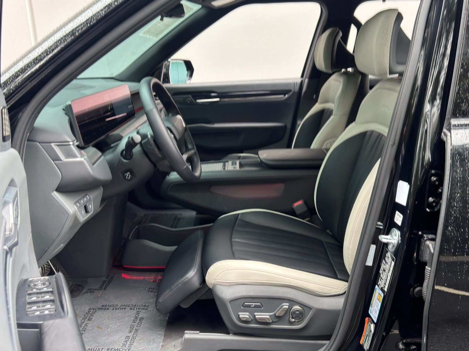 Used 2025 Kia EV9 GT-Line AWD/4WD image 18