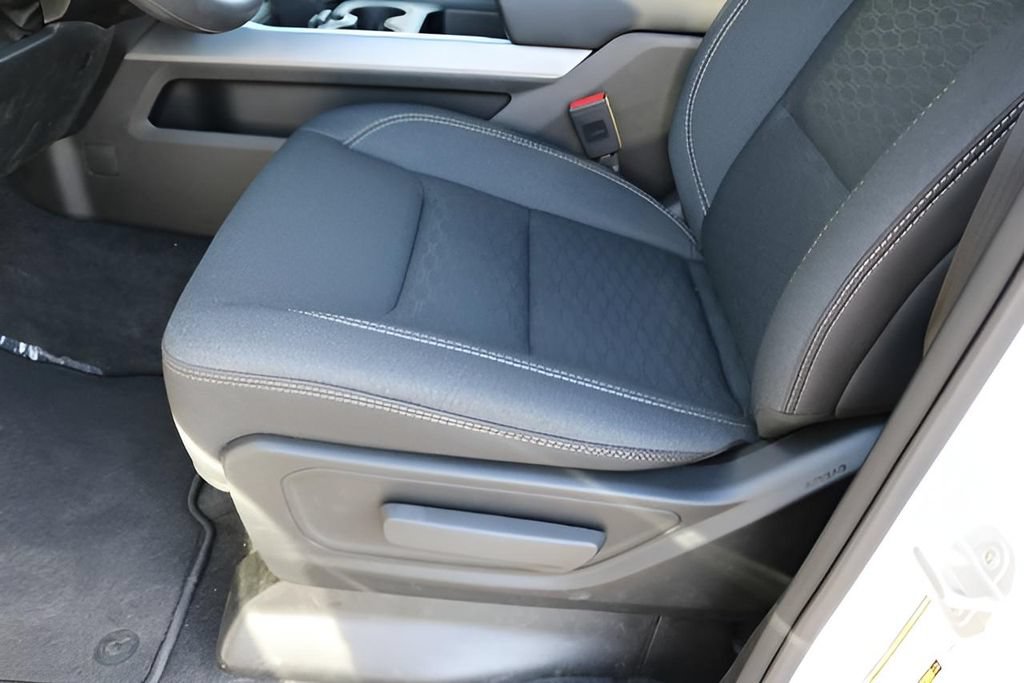 New 2026 RAM 1500 Express AWD/4WD image 12