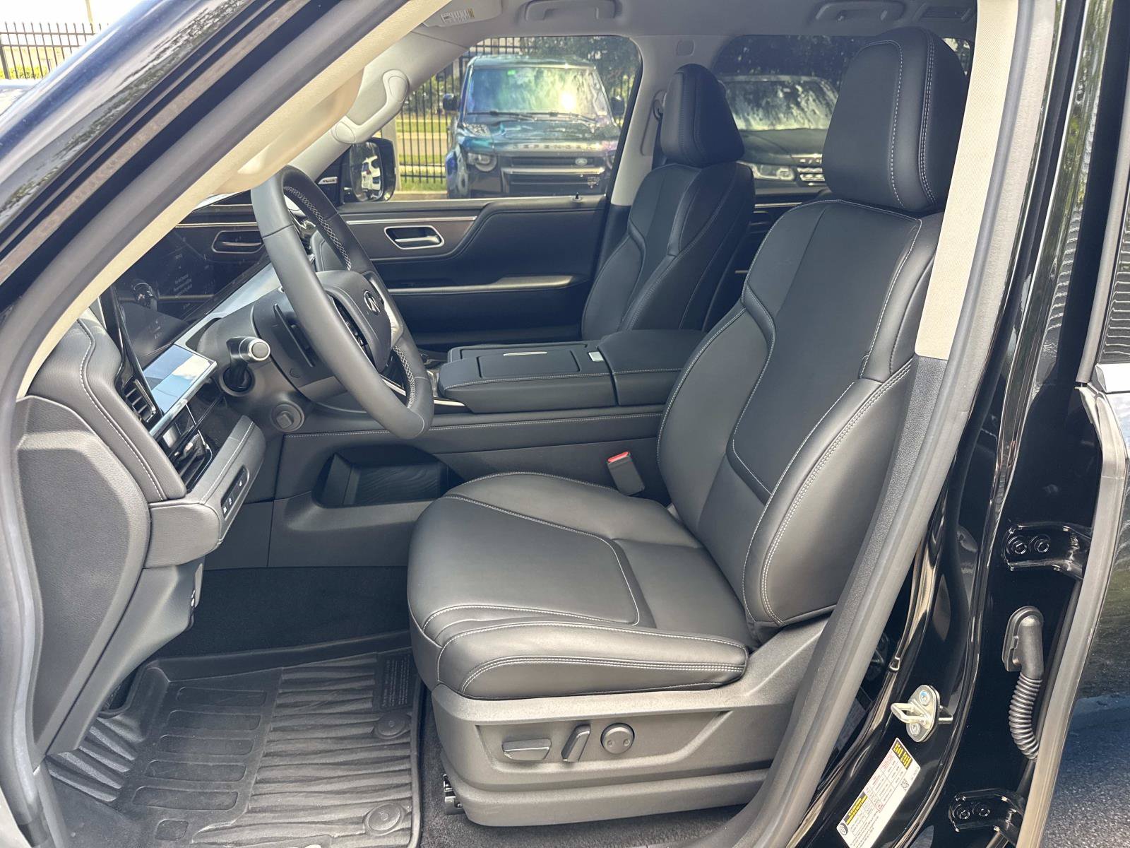 Used 2026 INFINITI QX80 Pure w/ Cargo Package RWD image 23