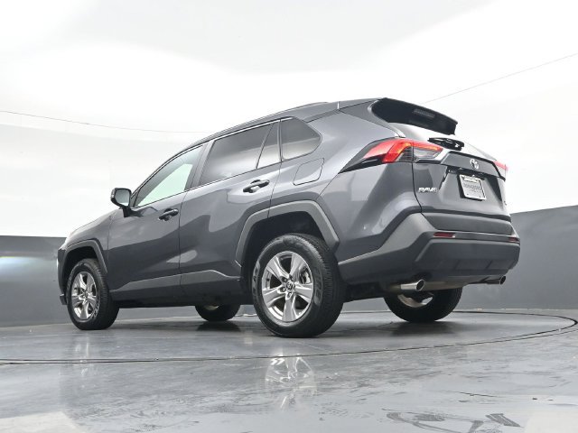 Used 2025 Toyota RAV4 XLE FWD image 34