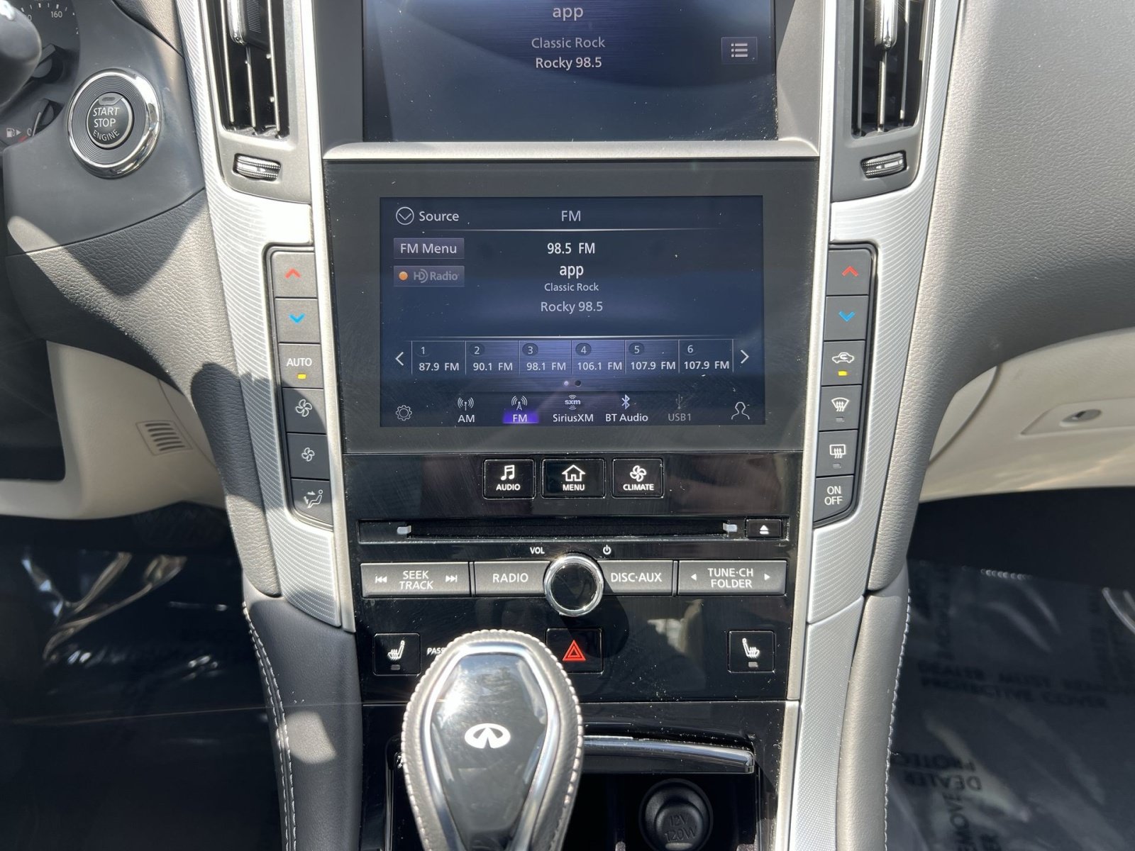 Used 2022 INFINITI Q50 Luxe w/ Cargo Package AWD/4WD image 18