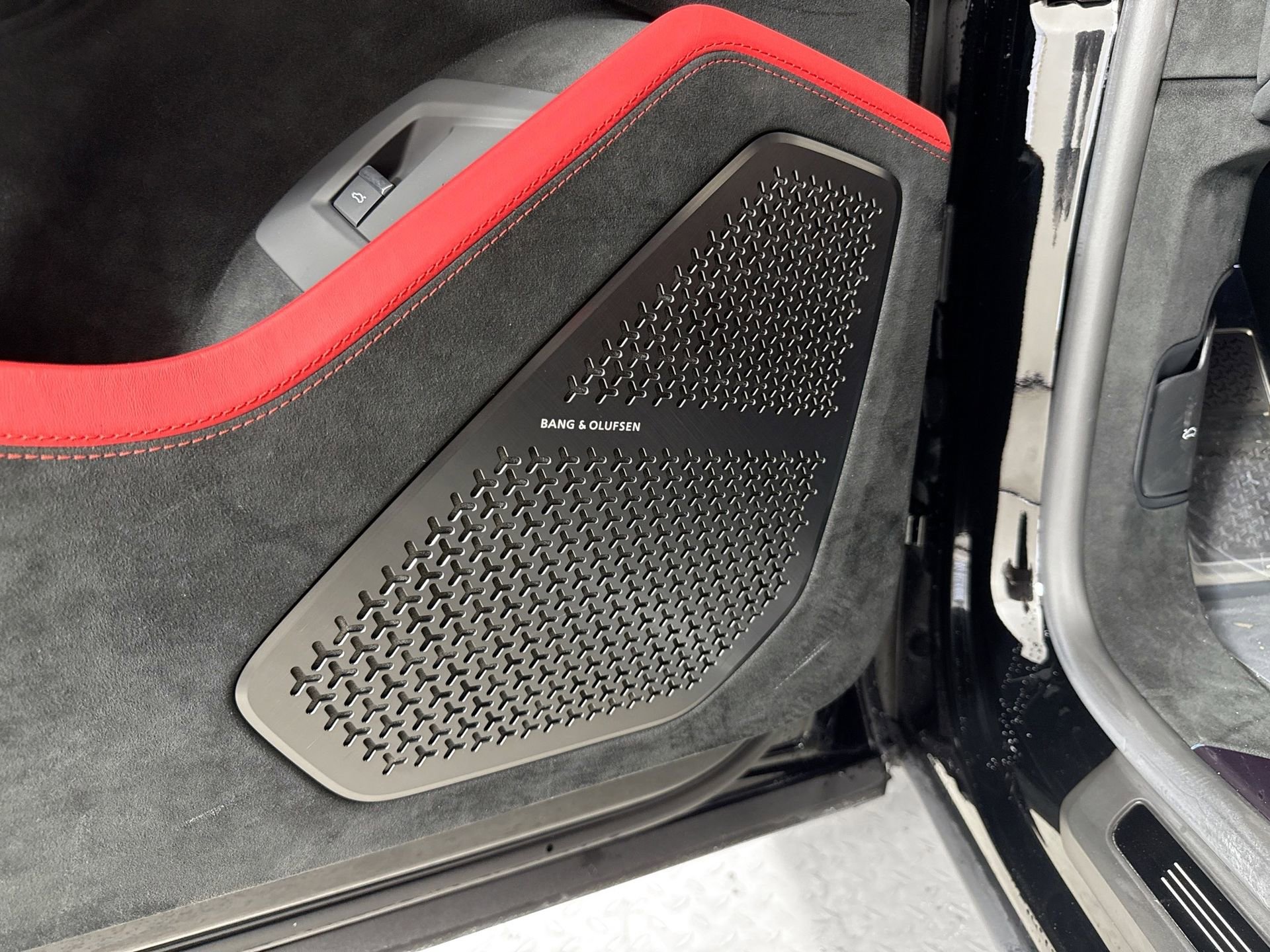 Used 2024 Lamborghini Urus Performante AWD/4WD image 30
