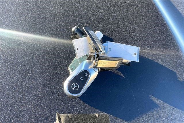 Used 2024 Mercedes-Benz C 300 Sedan image 12