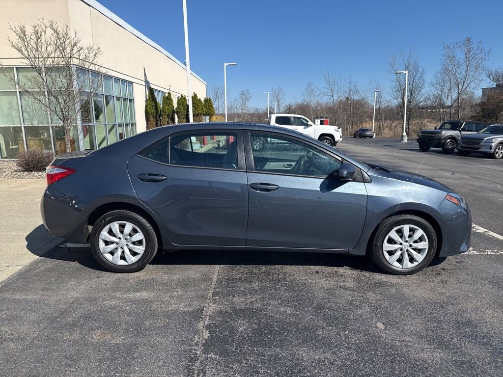 Used 2015 Toyota Corolla LE image 4
