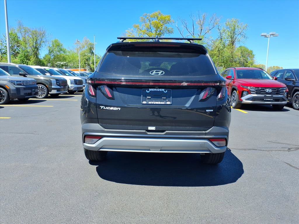 Certified 2025 Hyundai Tucson SEL AWD/4WD image 6