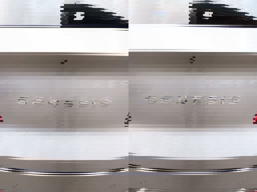 Used 2023 Genesis GV80 2.5T w/ Prestige 20" Package image 7