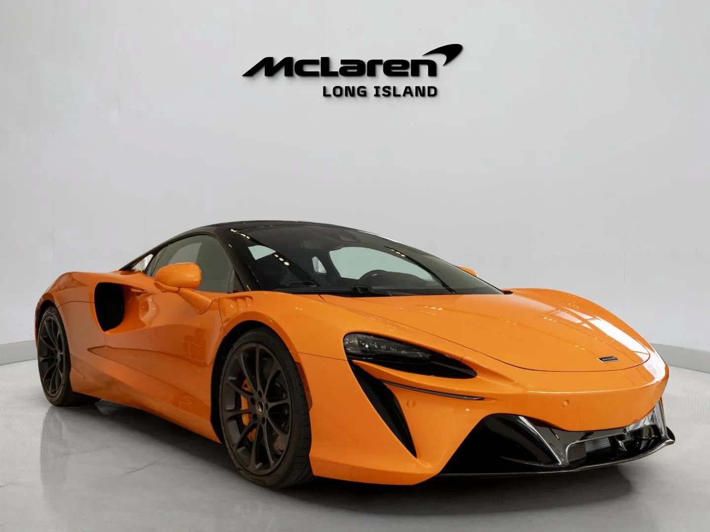New 2026 McLaren Artura RWD image 3