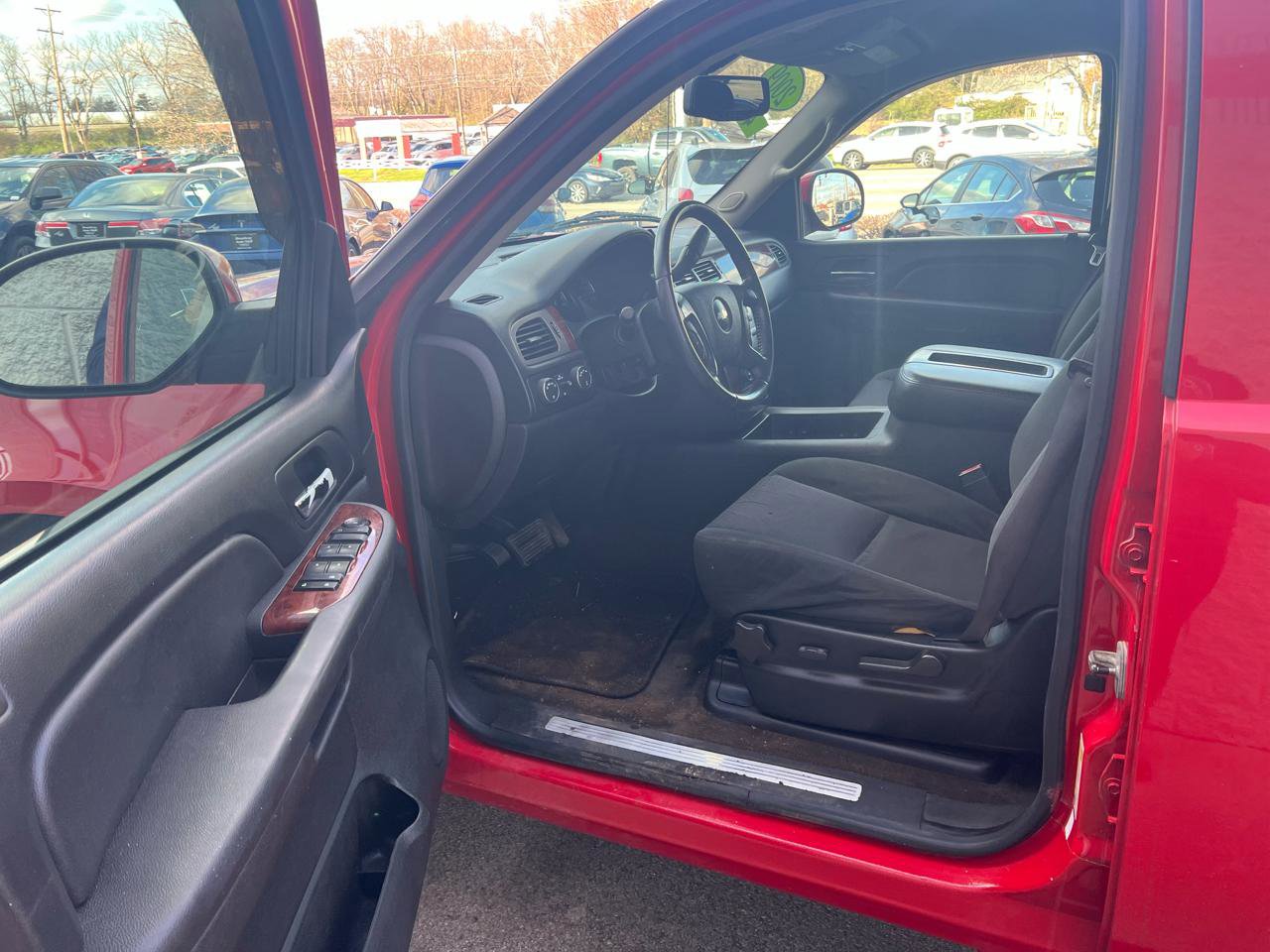 Used 2009 Chevrolet Avalanche LT w/ Convenience Package #1 image 9