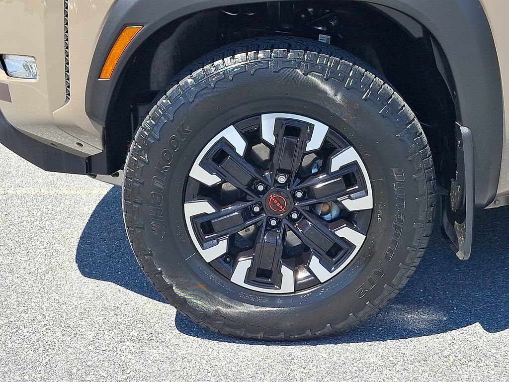 Used 2023 Nissan Frontier PRO-4X w/ Pro Convenience Package AWD/4WD image 8
