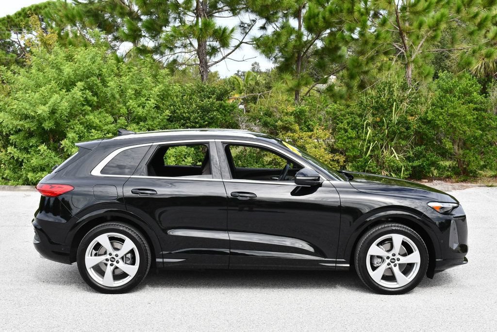 Used 2025 Audi Q5 Prestige AWD/4WD image 33