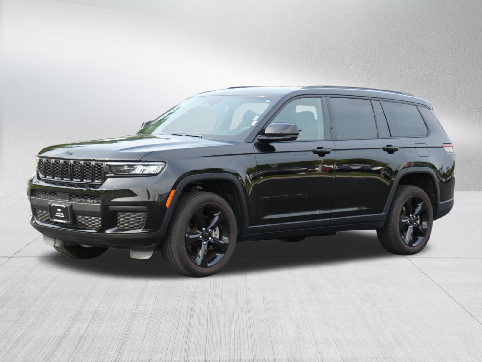 Used 2024 Jeep Grand Cherokee L Altitude AWD/4WD image 2