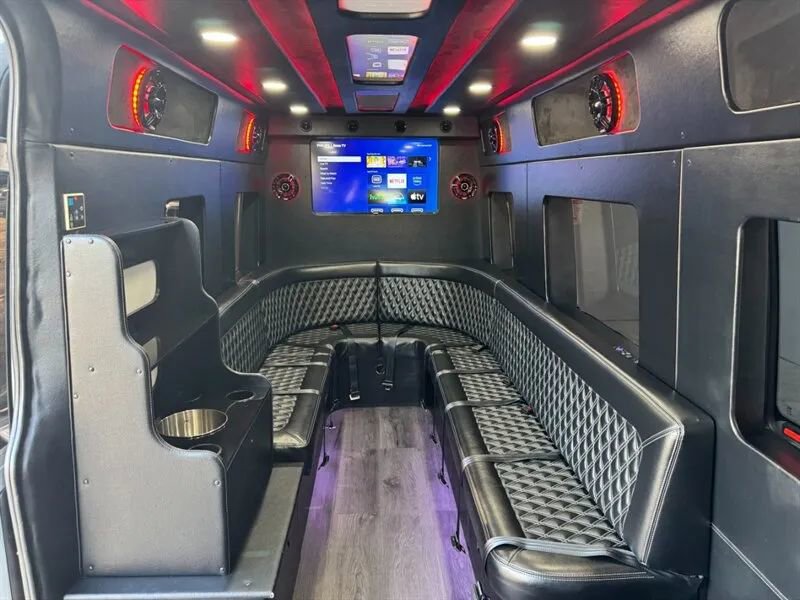 Used 2023 Mercedes-Benz Sprinter 3500 image 41