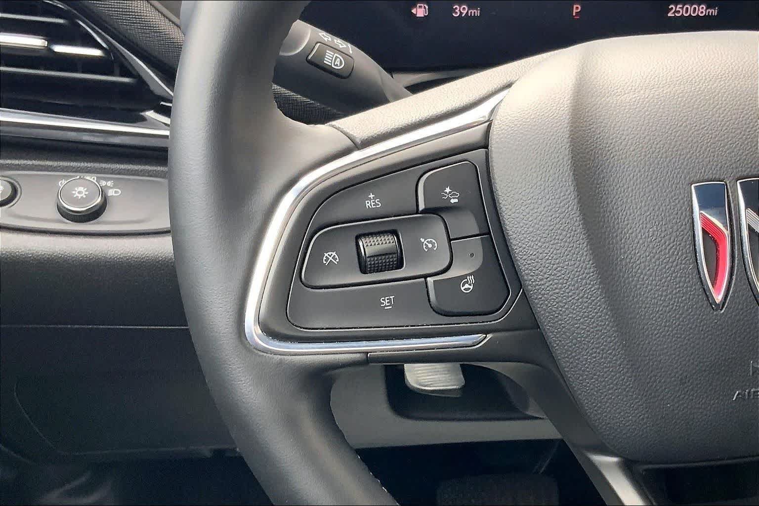 Used 2024 Buick Envista Sport Touring w/ Convenience I Package FWD image 23