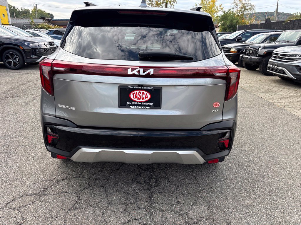 Used 2025 Kia Seltos S AWD/4WD image 5