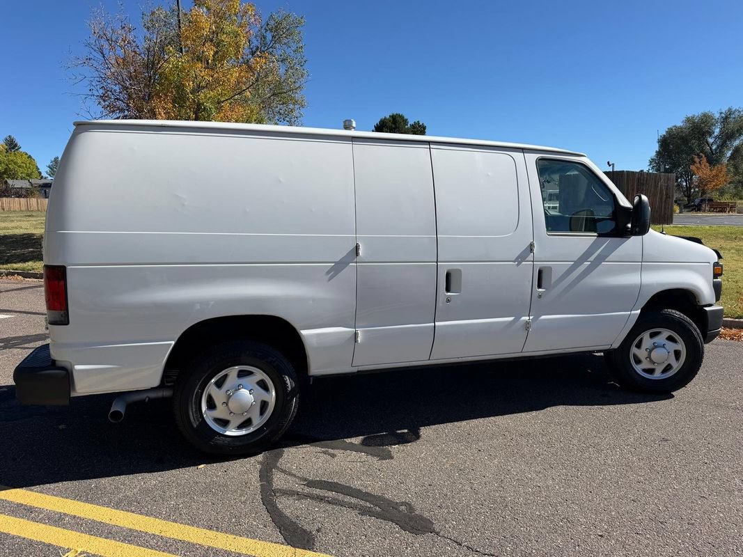 Used 2009 Ford E-150 and Econoline 150 RWD image 4